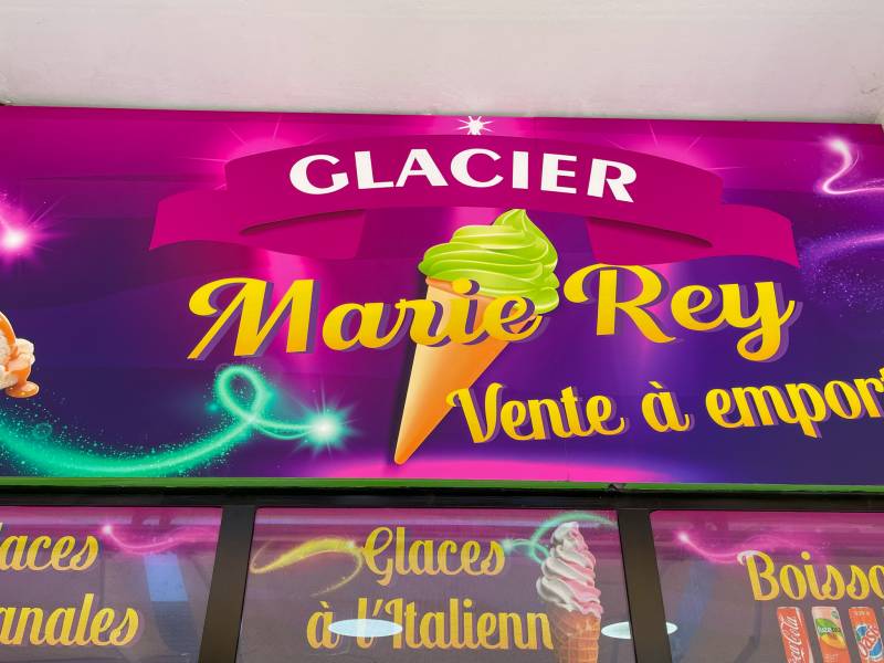 Vente de glaces artisanales et à l'italienne Carnon dans l Marie Rey